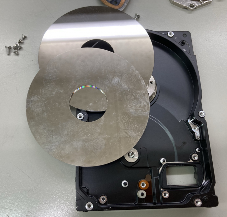 SAS と SATA。何が違うのか。（物理的編） | 一寸の虫にも五分の魂